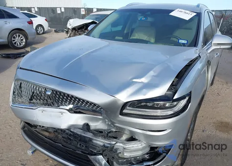 2019 Lincoln Nautilus Select z USA, uszkodzony, nr VIN 2LMPJ6K94KBL32261